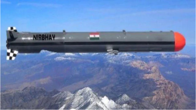 “无畏”（Nirbhay）式远程亚音速巡航导弹