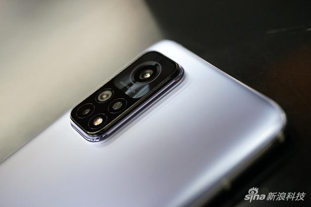 Redmi K30S 至尊纪念版镜头凸起