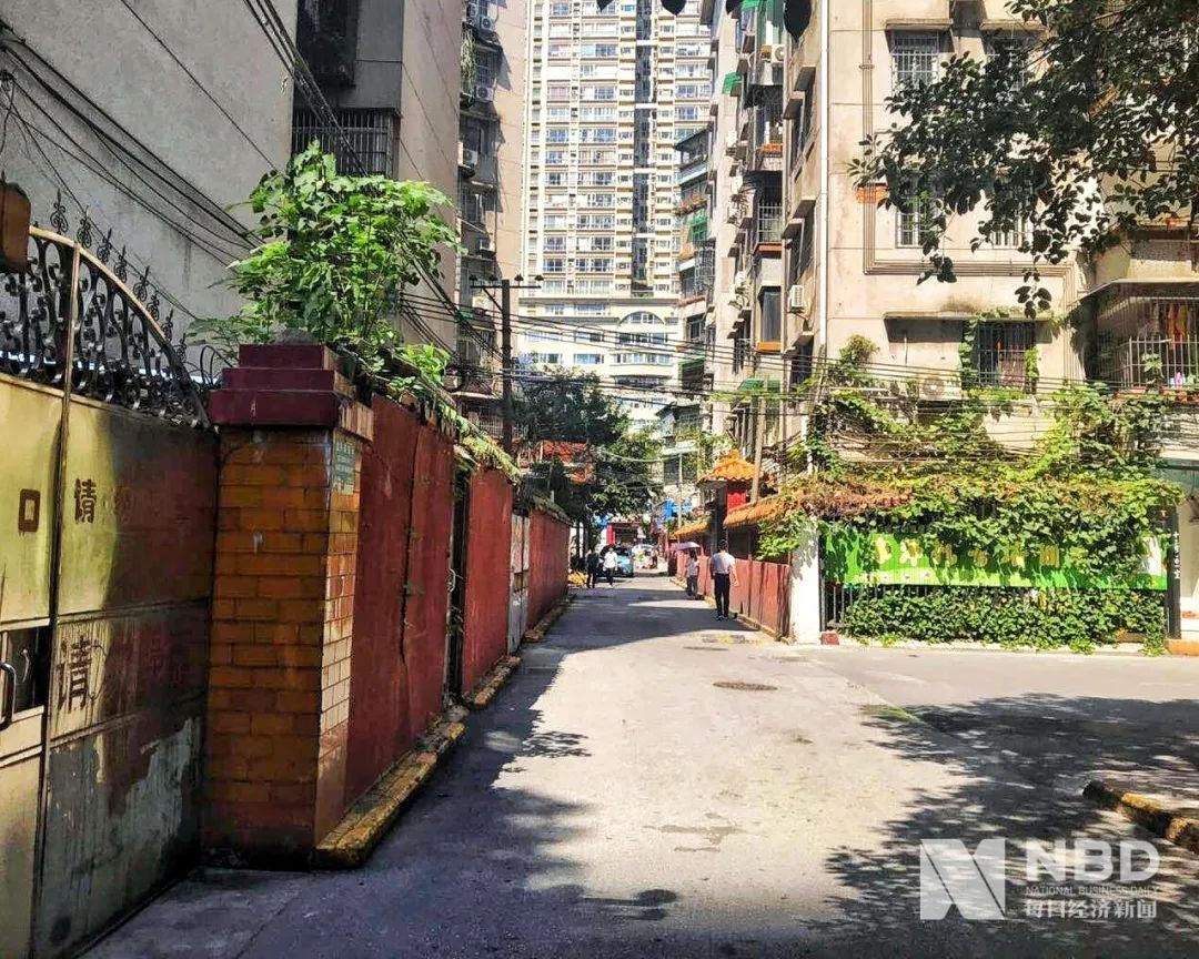 西安金地园小区〡实习记者肖婷婷 摄