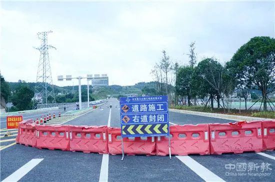 10月2日凯都大道部分路段依然在施工 图片来源:中国新报
