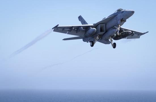 资料图:美军F/A-18E/F舰载战斗机