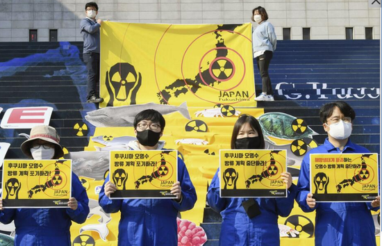 资料图:韩国抗议者(共同社)