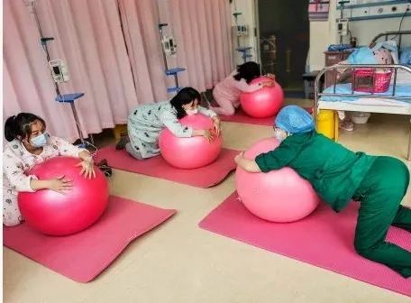 图片来源:新华社
