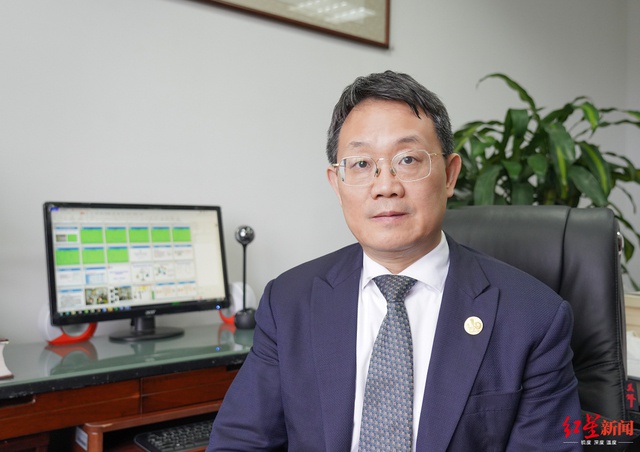 ▲全国新冠肺炎医疗救治专家组成员、上海公共卫生临床中心党委书记 卢洪洲